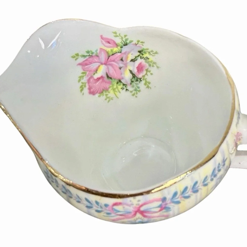 VNTG Queen Anne England Bone China Creamer Bowl Royal Bridal Gown 1949 Gold Trim